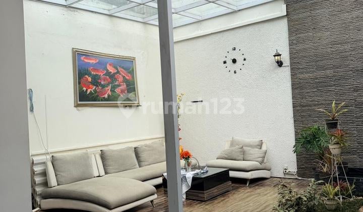 Rumah di Kota Baru Parahyangan (Kbp) Jingganagara Furinish