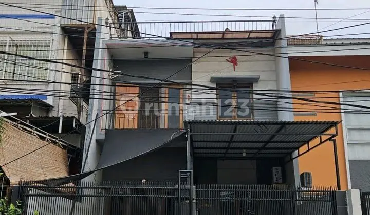 Vikamas House 7x20 4br 4bt Min 2 Years