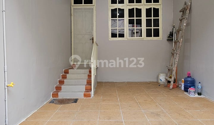 Cheap House in Teluk Gong 4x15 2 stories