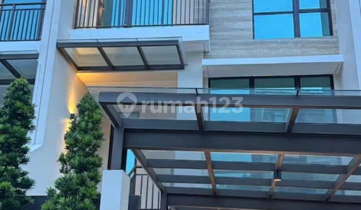 Rumah Mewah Dijual Cepat Bangunan 4 Lantai di Pondok Indah Jaksel