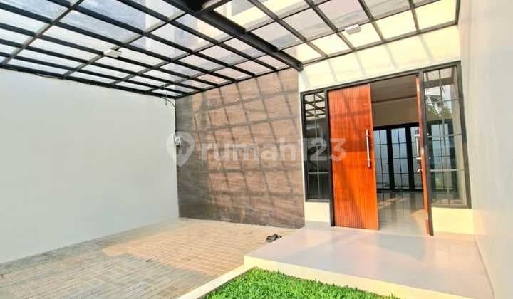 Rumah Brand New Lokasi Strategis di Graha Raya
