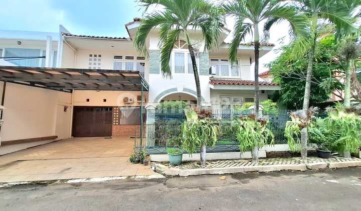 2-Storey Building House Semi Furnished 4 Bedrooms in Bintaro Tangsel