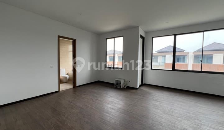 Dijual Rumah Mewah 3 Lantai With Rooftop di Kazumi The Zora BSD