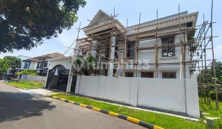 Rumah Besar Mewah 2.5 Lantai Hadap Utara Sudah SHM di BSD Tangsel
