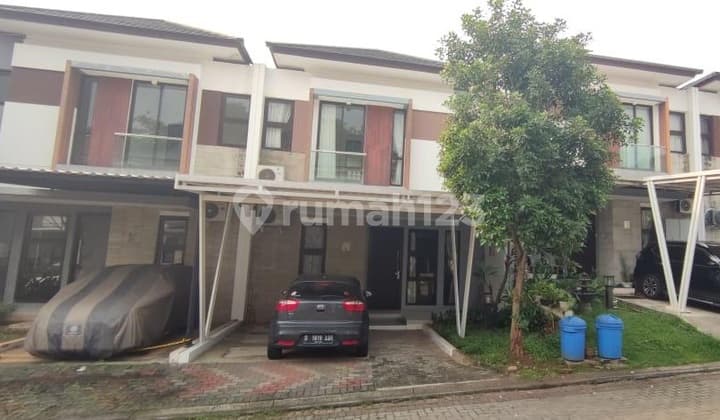 Rumah Disewakan Semi Furnished Bangunan 2 Lantai di BSD