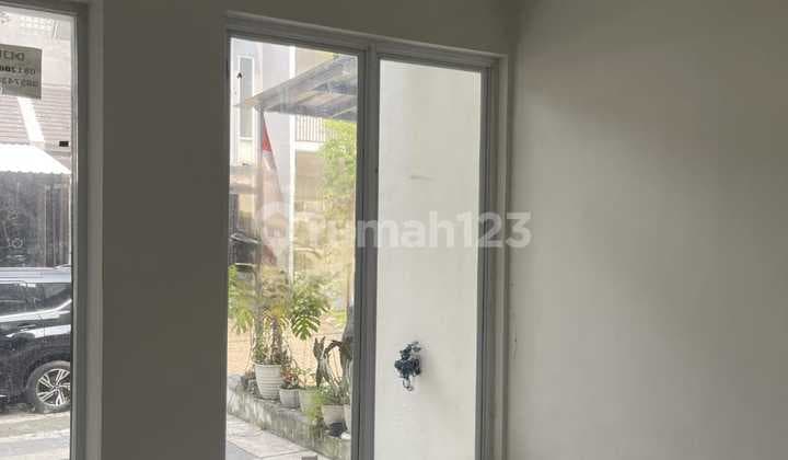 Rumah Nyaman 2 Lantai Siap Huni di Graha Raya