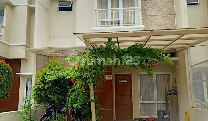 2-Story House with Split Level Concept, Strategic Location Near Toll Road