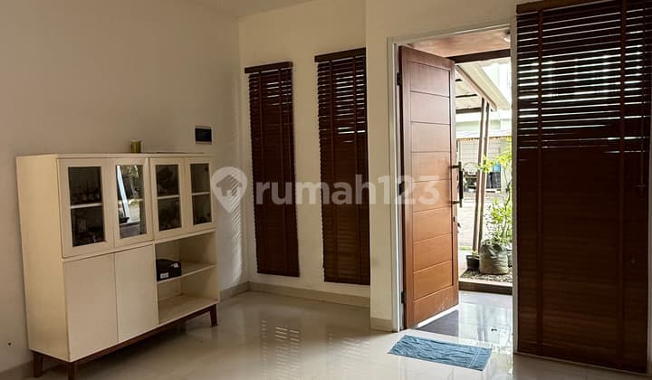 Rumah Rapi Siap Huni Legalitas Sjm Bangunan 2 Lantai di Bintaro