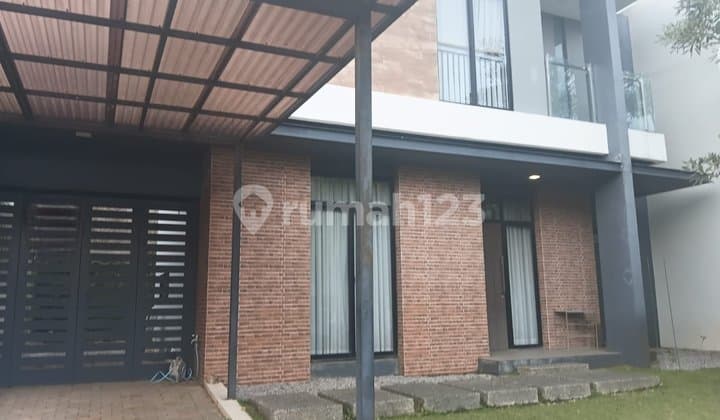Rumah Asri Hadap Timur Semi Furnished SHM Siap Huni di Bandung
