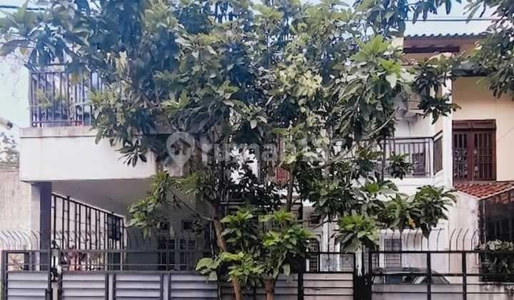 Rumah Siap Huni SHM Hadap Barat Dekat Bxc di Sektor 5 Bintaro