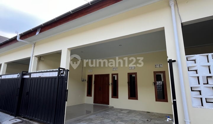 3 Minutes to Chis School