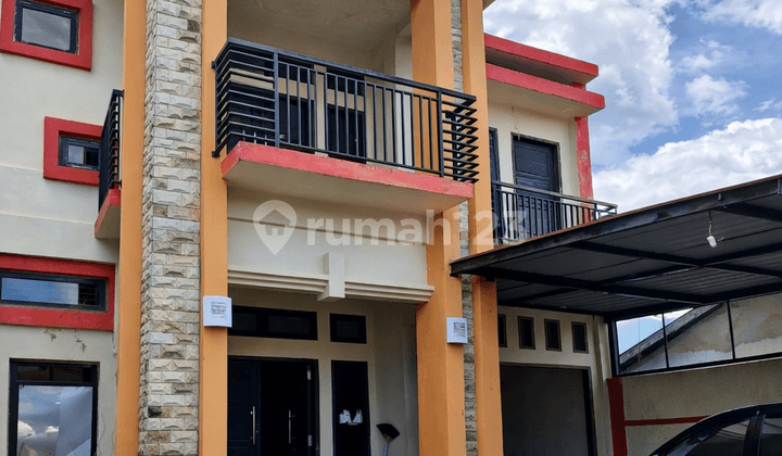 Rumah Mewah 2 Lantai di Kambu, Kota Kendari Sangat Dekat dengan Perkantoran dan Juga Universitas Uho