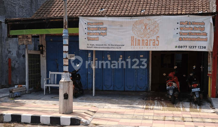 Rumah Plus Ruang Usaha Pinggir Jalan Karanganyar Jawa Tengah Dekat dengan Taman Kota dan Pusat Perbelanjaan
