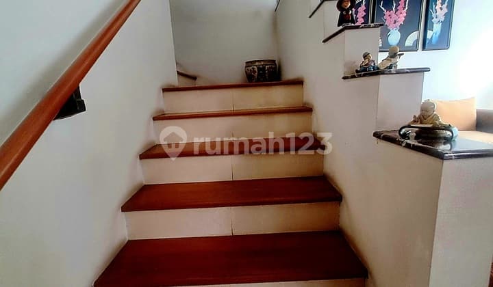 Rumah Springhill Golf Kemayoran 4 Lantai View Golf Dekat Toll Prj