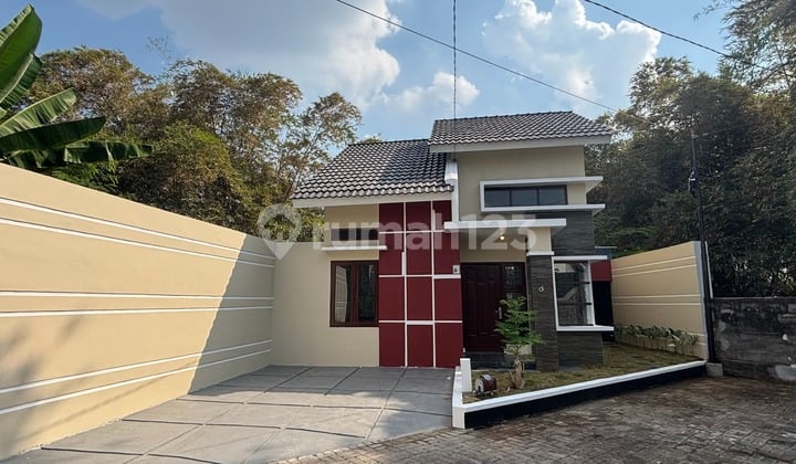 Rumah Siap Huni 9 Menit Ke UNS Promo 1 Unit Terakhir!