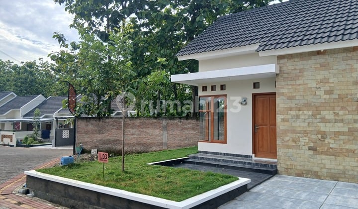 Design-Free House Location in the City Center