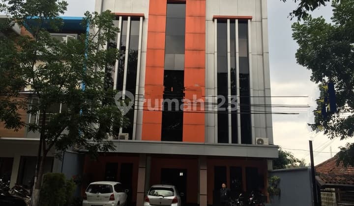 Jual B U Hotel Strategis Dekat Pintu Toll Pasteur Bandung