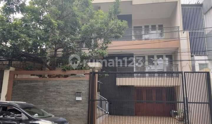 Jual Cepat Rumah Esklusif Luas 200M² di Citra Garden 2 Jakarta
