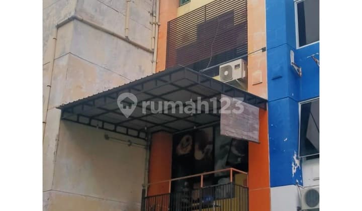 For Sale: 4-Story Klampis Ruko, Strategic Location in Surabaya