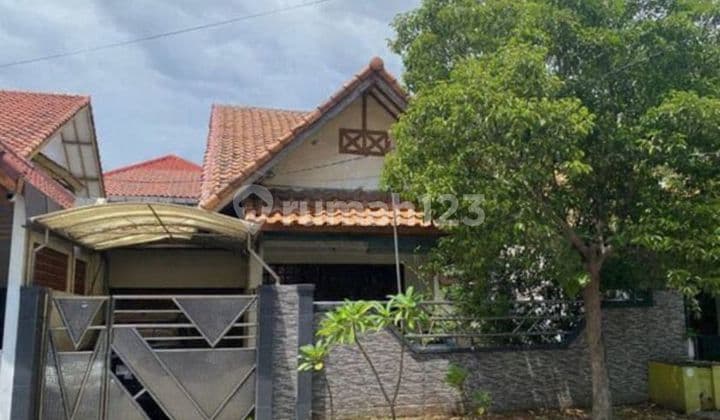 Best Price!!! Rumah Siap Huni Luas 180m² Di Wiyung Surabaya