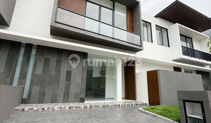 Dijual Cepat Rumah 2 Lantai Esklusif Di Dian Istana Surabaya