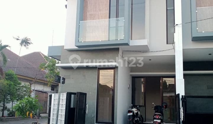 Rumah Baru 2 Lantai Modern Minimalis di Taman Pondok Indah Wiyung