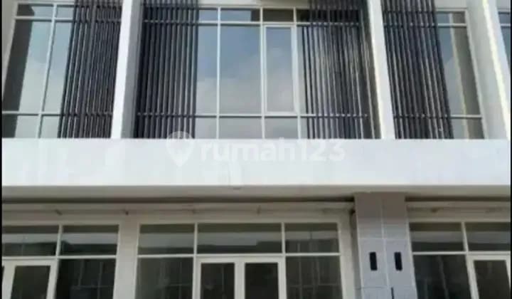 Murahh di blok tengah disewakan ruko northwest boulevard 3 lantai