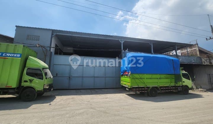 Dijual Gudang Siap Pakai Lokasi Strategis di Margomulyo Indah