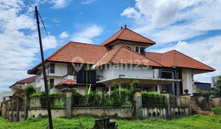 Rumah Hook Hitung Tanah Jalan Jajar Tunggal Utara Wiyung Surabaya