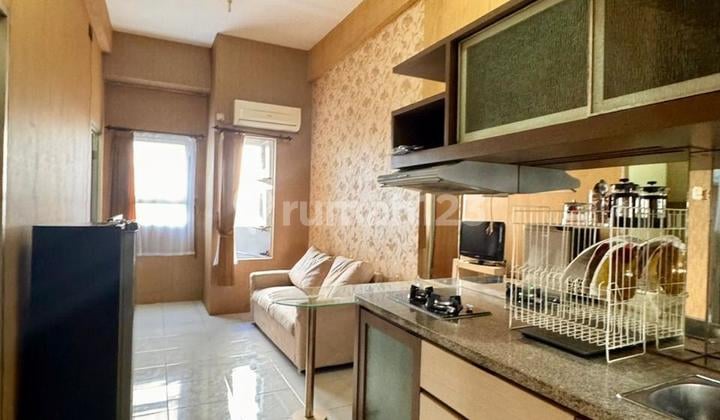 Disewakan Furnished Apartemen Puncak Permai dengan View Kolam Renang Surabaya