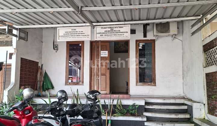 For Sale: House Suitable for Residence or Business in Taman Pahlawan Salatiga