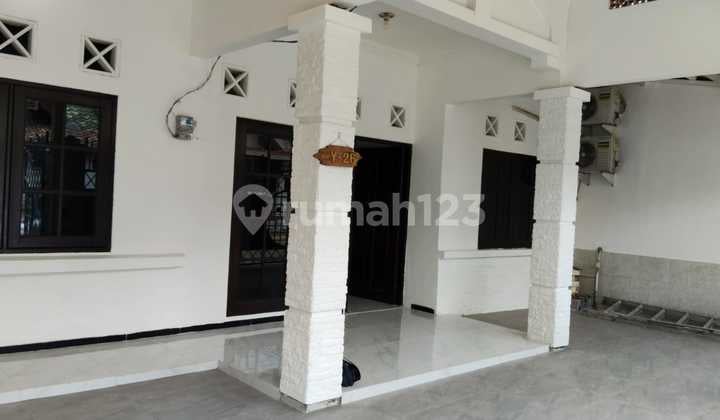 Rumah Depan Pintu Exit Tol Pondok Mutiara Sidoarjo