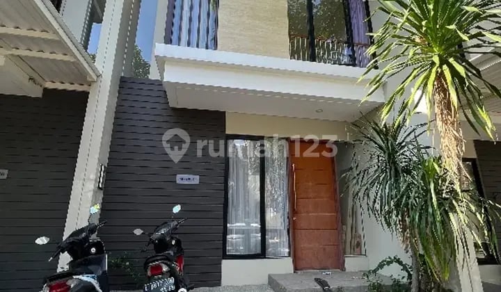 Murah Rumah dua lantai ada kamar bawah harga 900 jutaan only