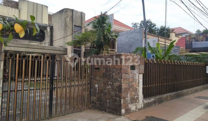 Dijual Rumah Strategis di Darmo Pusat Kota Surabaya