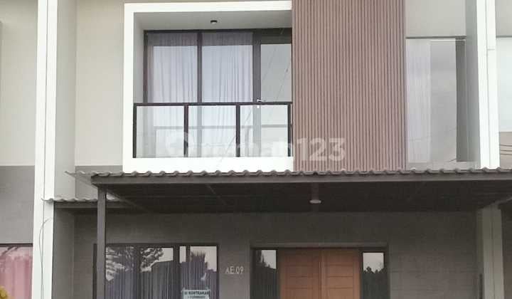 Disewakan Rumah 2 Lantai Furnished di Central Park Juanda