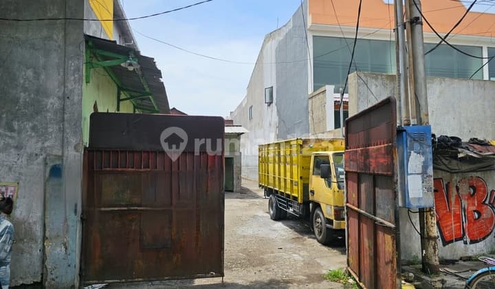 Bangunan Di Raya Kenjeran Surabaya Timur