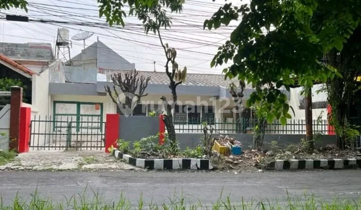 Rumah Hitung Tanah Di Komersial Area Jalan Pattimura Sukomanunggal Surabaya Rumah Hitung Tanah Di Komersial Area Jalan Pattimura Sukomanunggal Surabaya
