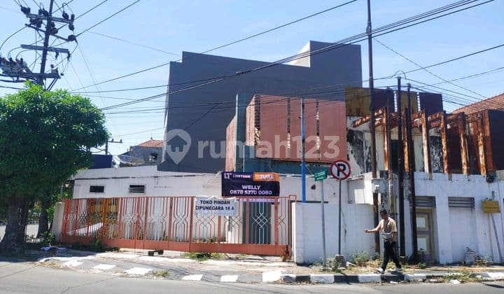 Tempat Usaha Tengah Kota Strategis Di Surabaya