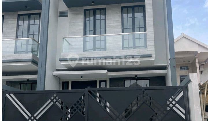 Rumah 2 Lantai Baru Gress di Manyar Kertoadi Lokasi Dekat Rsud Haji Surabaya