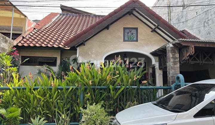 Rumah Murah Semifurnished Lokasi Strategis di Semolowaru
