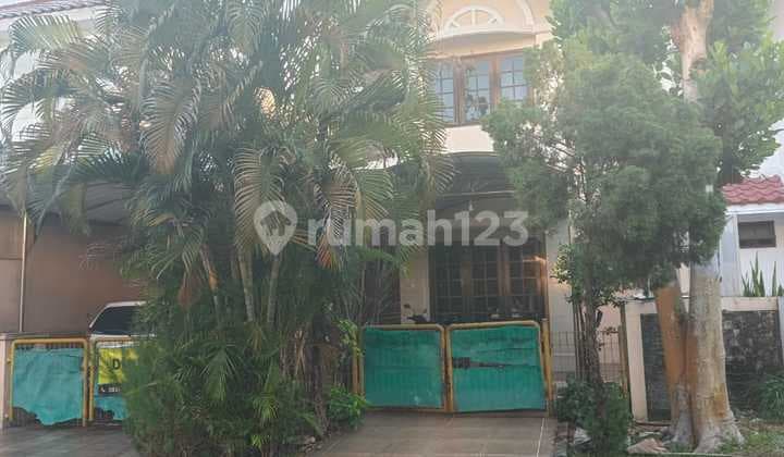 Rumah 2 Lantai di Villa Valensia Surabaya Barat Selangkah ke Pakuwon