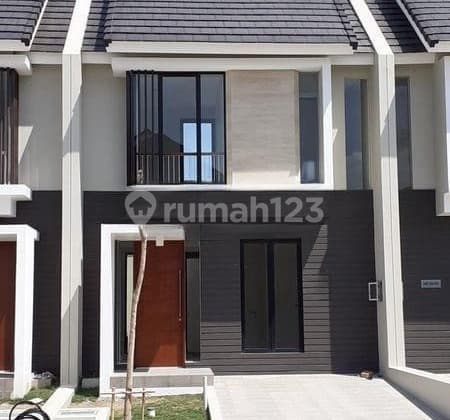Pasti Murah Rumah 2 Lantai di Northwest Lake Surabaya Barat