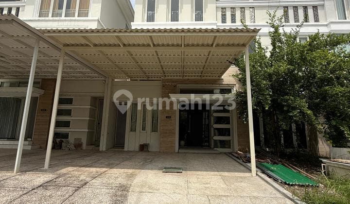 Rumah 3 Lantai Full Furnished di Pakuwon Indah