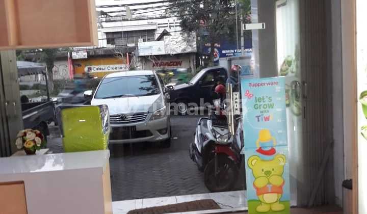 Ruko 3 Lantai Cocok untuk Kantor, Klinik, Bank di Putro Agung Surabaya Dekat Akses Tol Suramadu