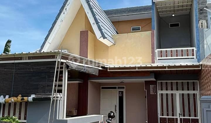 Dijual Cepat Rumah Semi Furnished di Palem Sememis Surabaya Barat