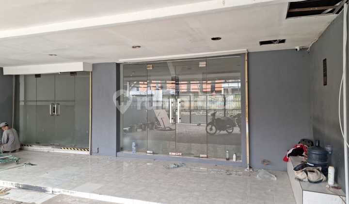 Disewakan Ruang Usaha Cocok untuk Kantor, Bank di Tegalsari Surabaya