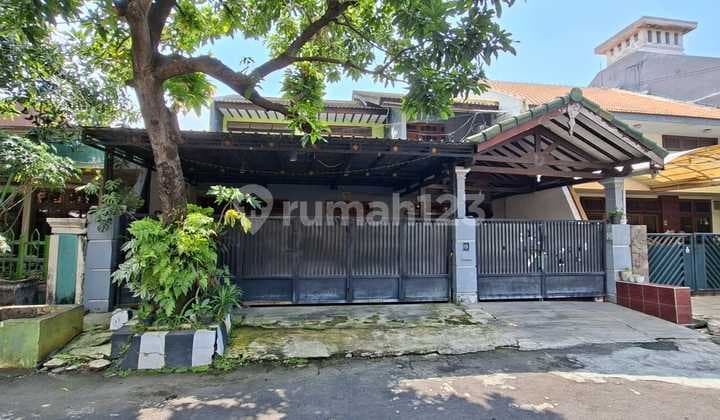 Dijual Cepat Rumah 2,5 Lantai di Rungkut Asri Barat Surabaya Dekat Rungkut Industri
