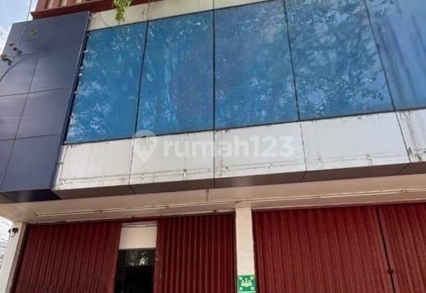 2-Story Shop House 5x15m Wide, Parking Area on Jl. Dr Cipto