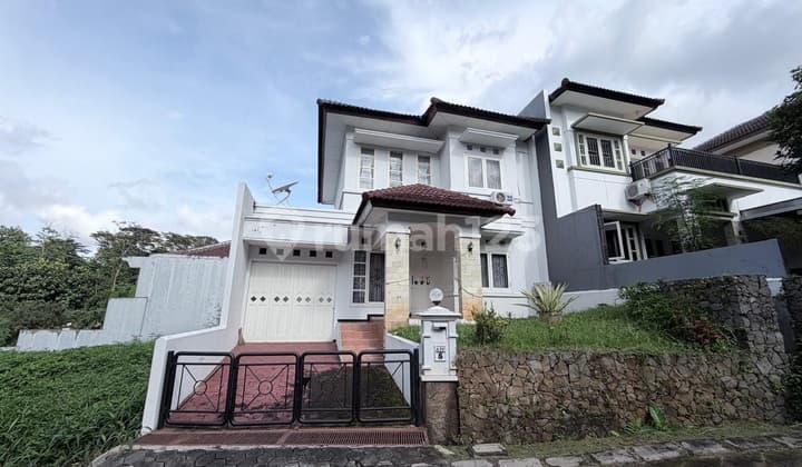 Rumah Bagus 3 Kamar Siap Pakai di Cluster Aspen Candi Golf