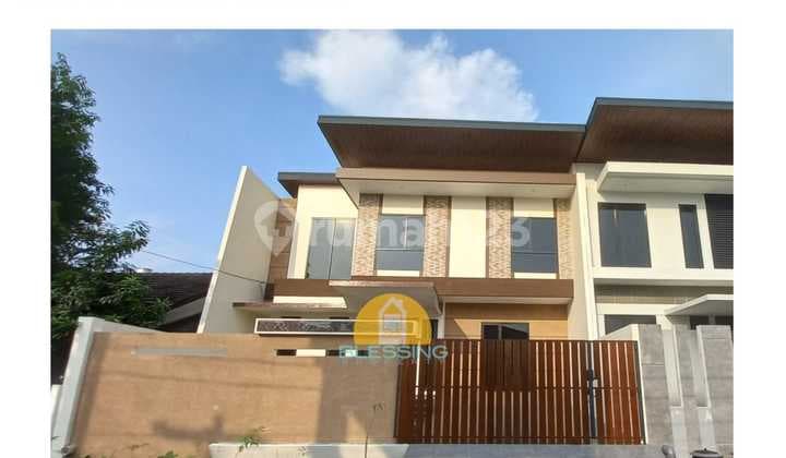 Rumah Megah Luas Baru Bangun Bebas Banjir 2 Lantai